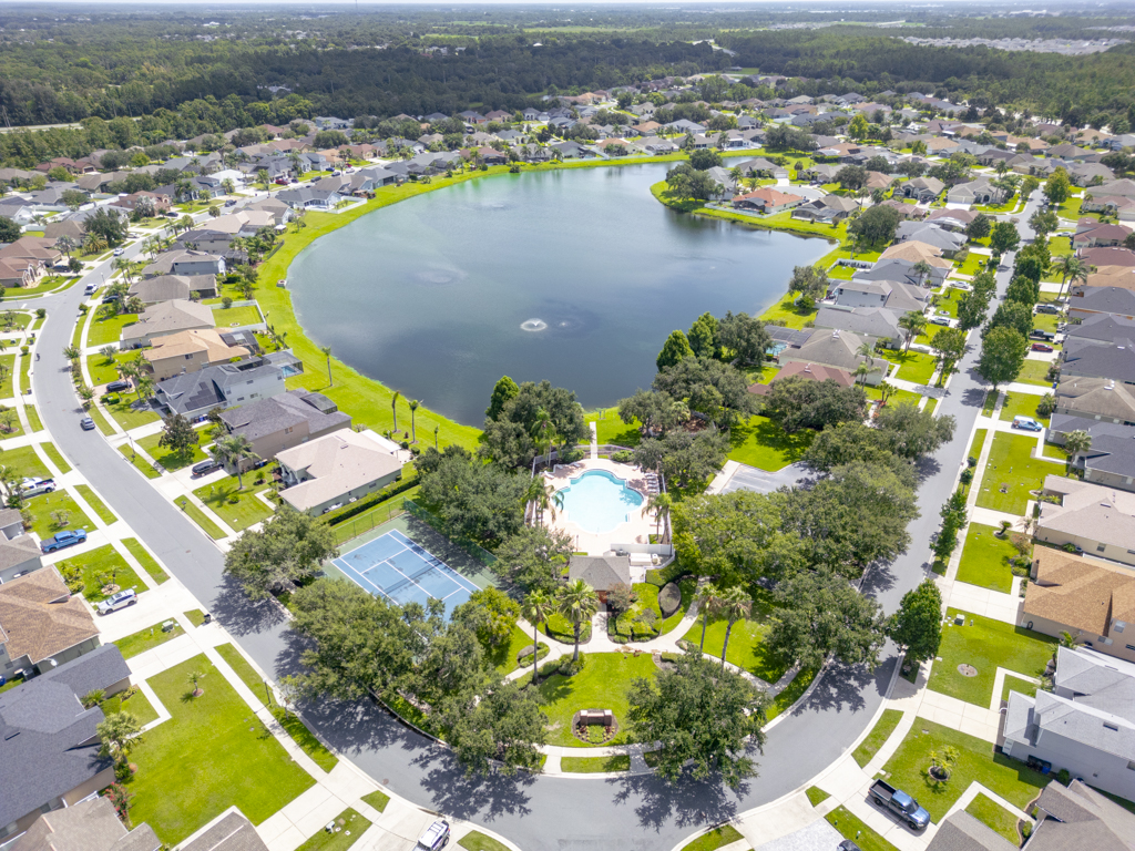 Indian Lakes community